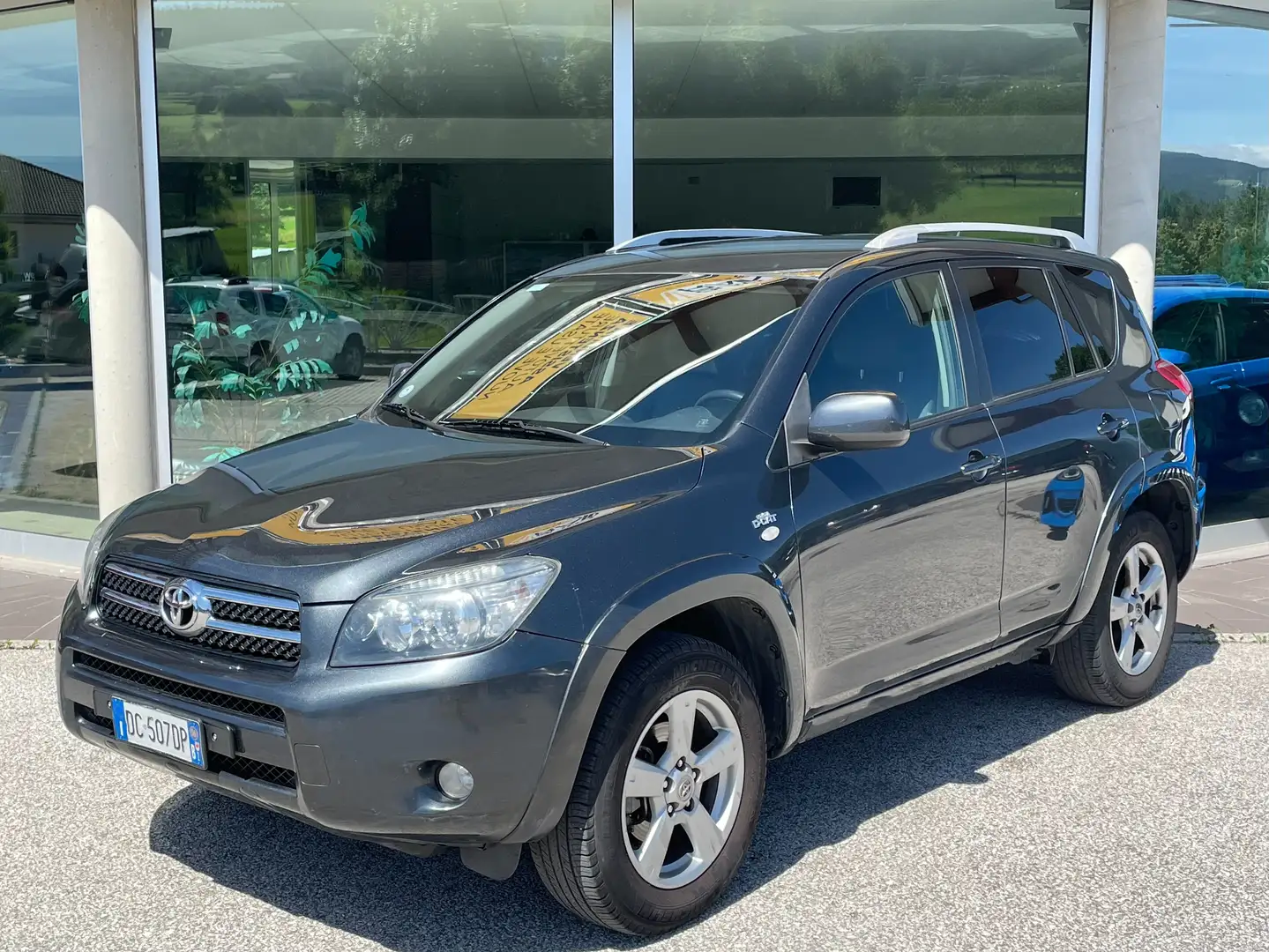 Toyota RAV 4 RAV4 2.2 d-4d Luxury 177cv Grigio - 1