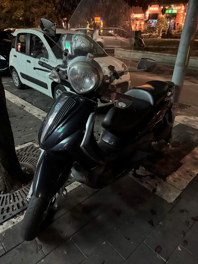 Piaggio Beverly 250 Beverly 250 Tourer ie Zwart - 2