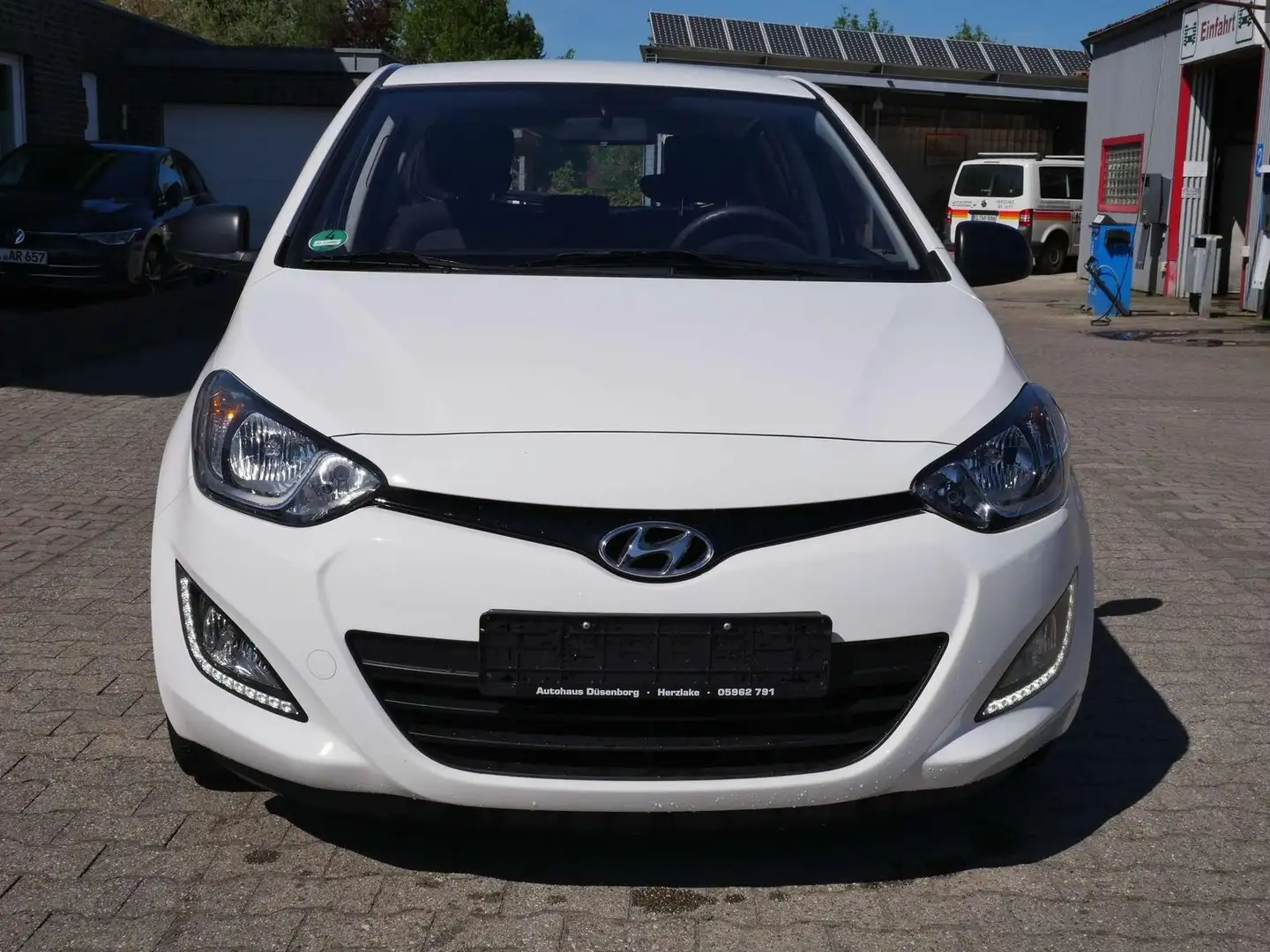 Hyundai i20 Classic Klima BT Tagfahrlicht ZV ABS Weiß - 1