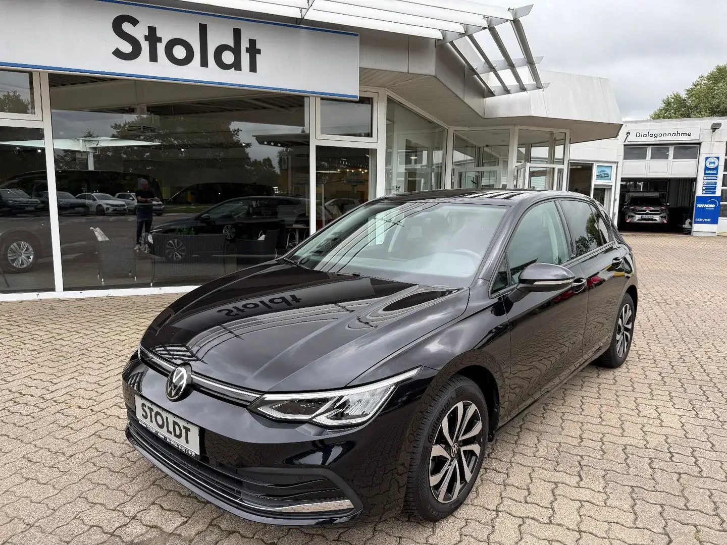 Volkswagen Golf VIII Limousine 2.0 TDI Schwarz - 1