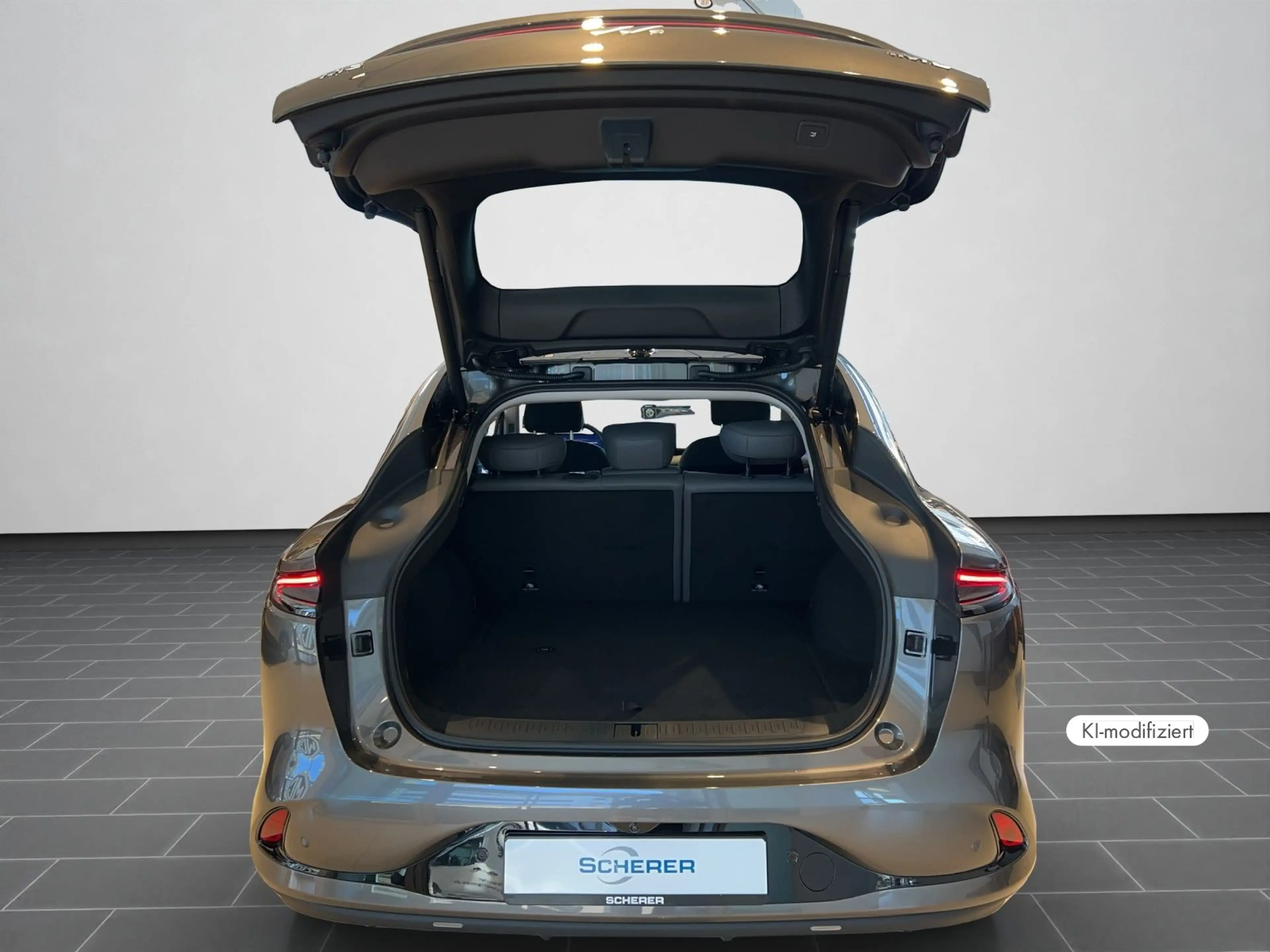 MG IM6 100kWh Premium AWD Drive Pack — photo 14