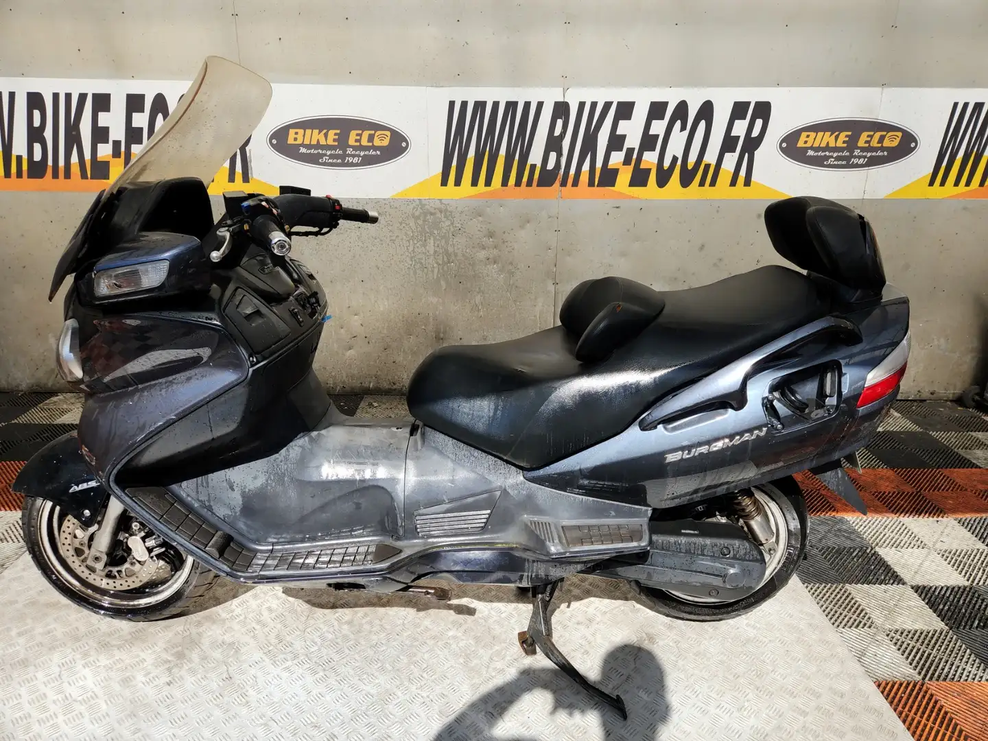 Suzuki Burgman 650 Gris - 2