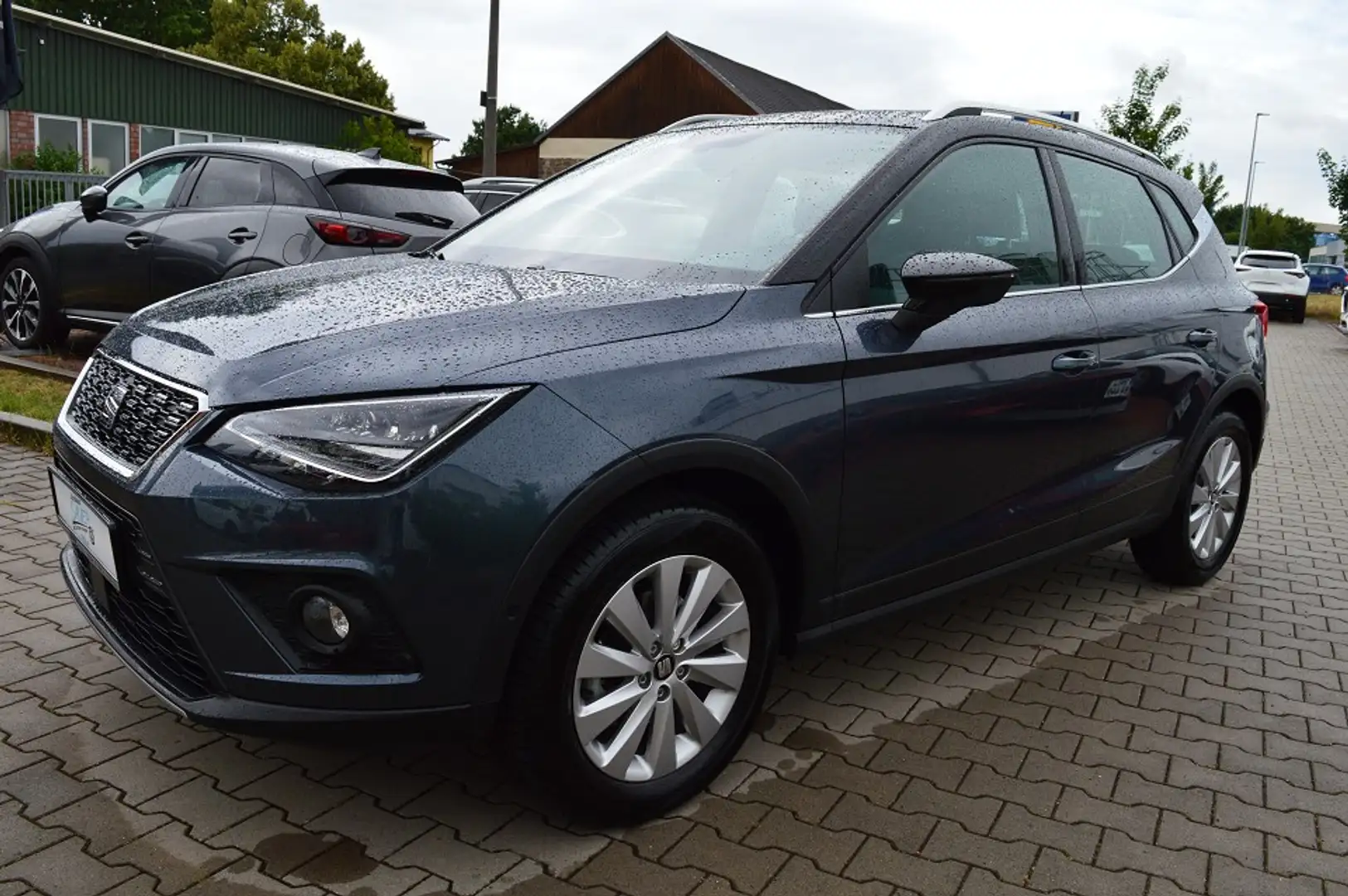 SEAT Arona 1.0 TSI OPF XCELLENCE BEATS, AHK Grau - 1