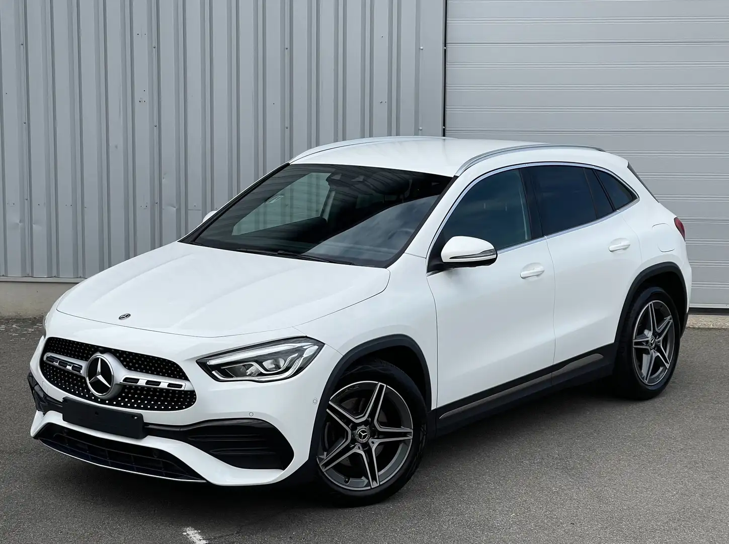 Mercedes-Benz GLA 200 AMG Line - 1st Owner - Immaculate Condition Wit - 1