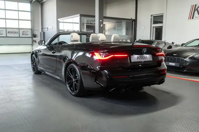 BMW 4 Series view 9