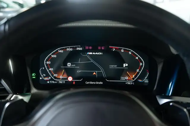 BMW 4 Series view 16