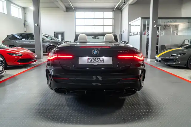 BMW 4 Series view 8