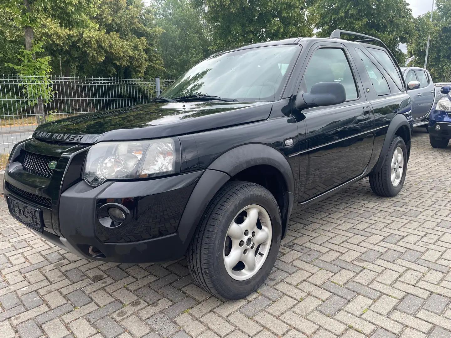 Land Rover Freelander 2,0 TDI Klima Schwarz - 1