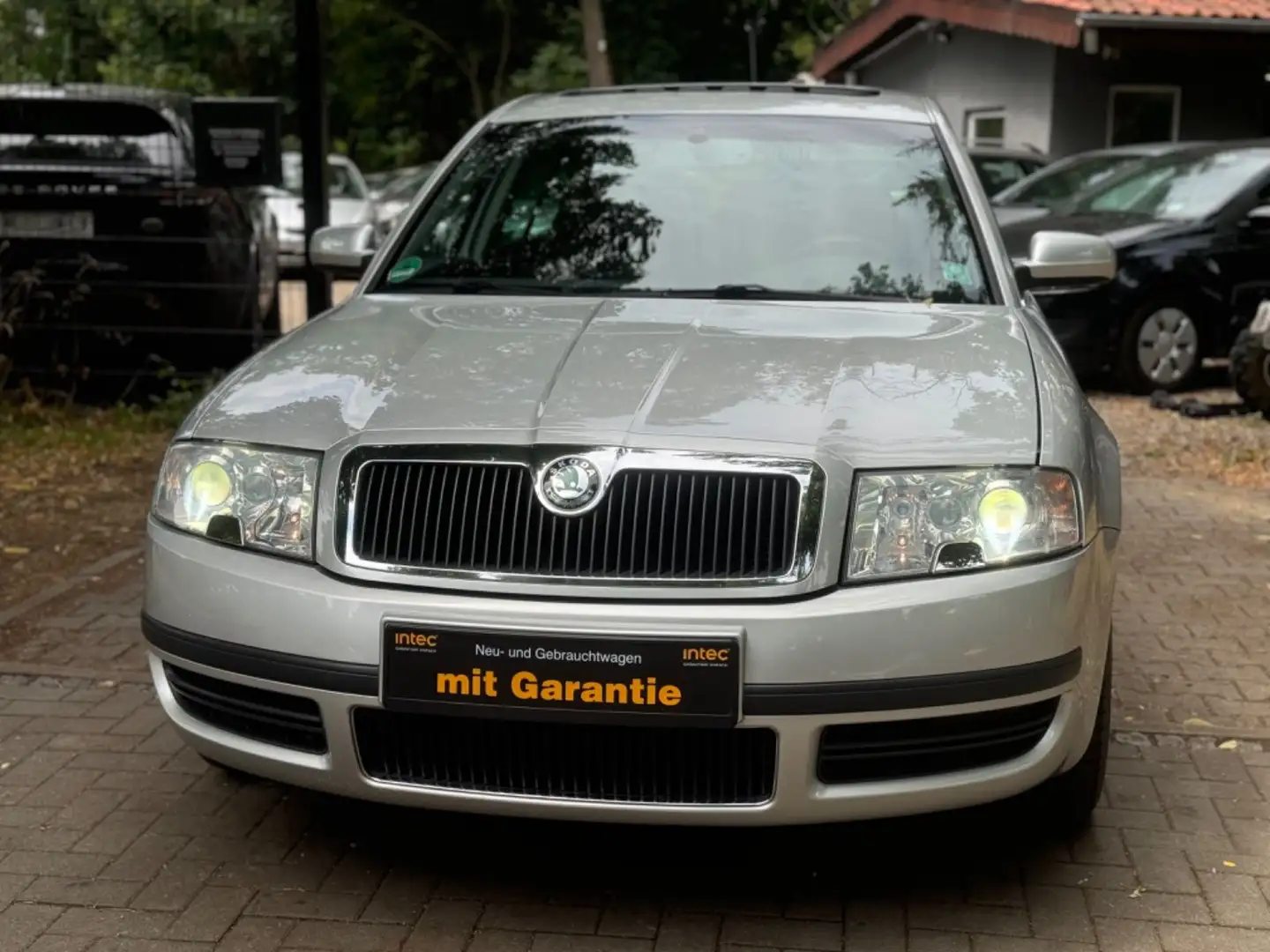 Skoda Superb 1.8 T Schiebedach,Xenon,1.Hand Argento - 1