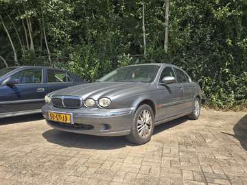 2.5 V6 Executive AWD | LEER | ELEK. STOELEN