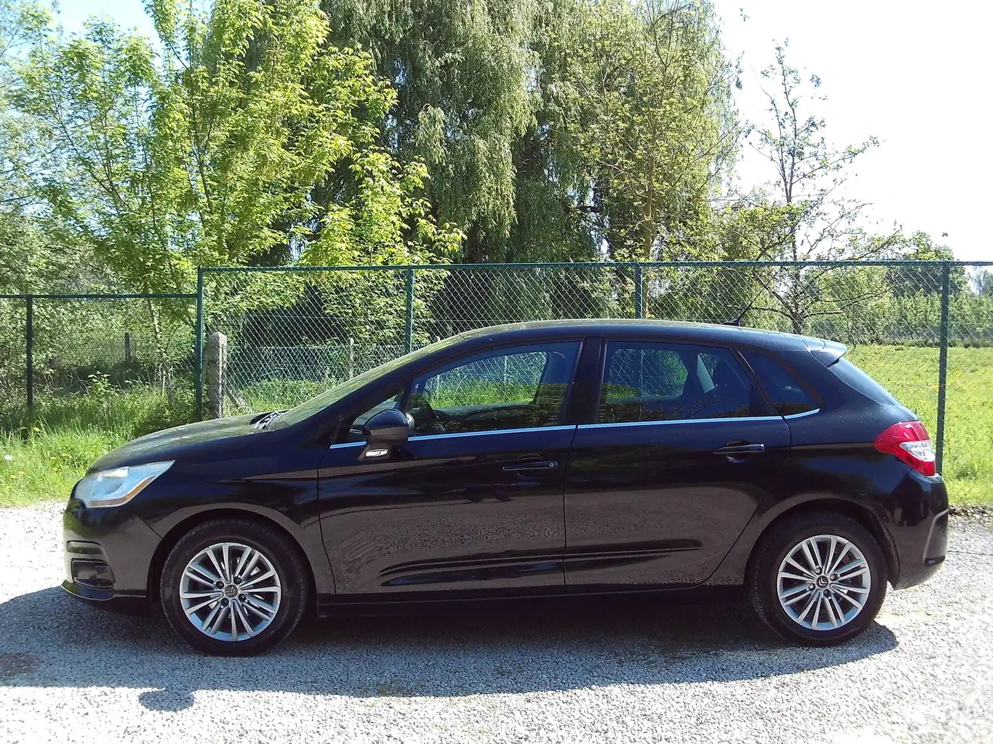 Citroen C4 Benzine 50dkm 120PK Exclusive Mooie staat 1.6cc Zwart - 2