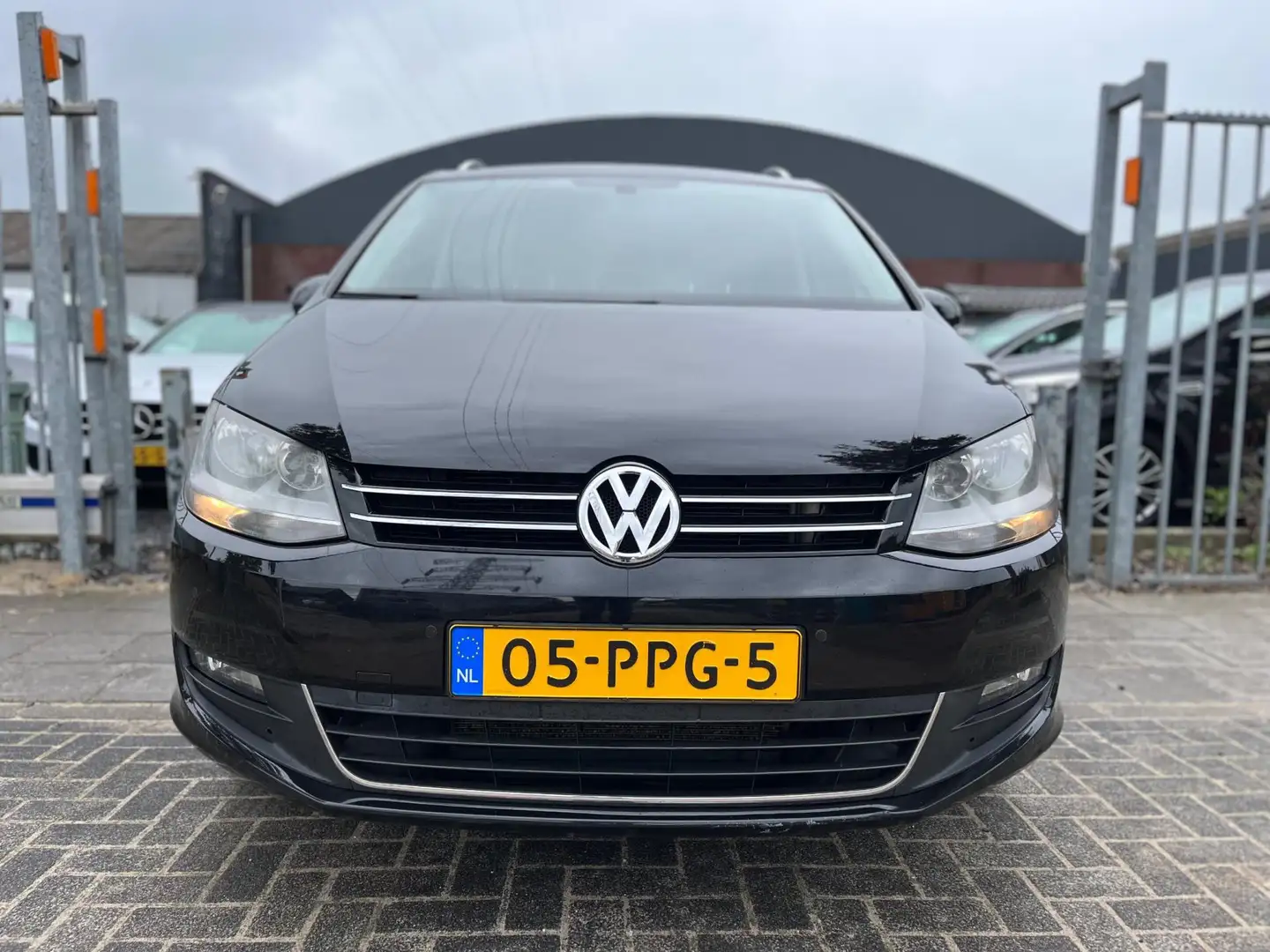 Volkswagen Sharan 1.4 TSI Comfortline 7 persoons | automaat | naviga Zwart - 2