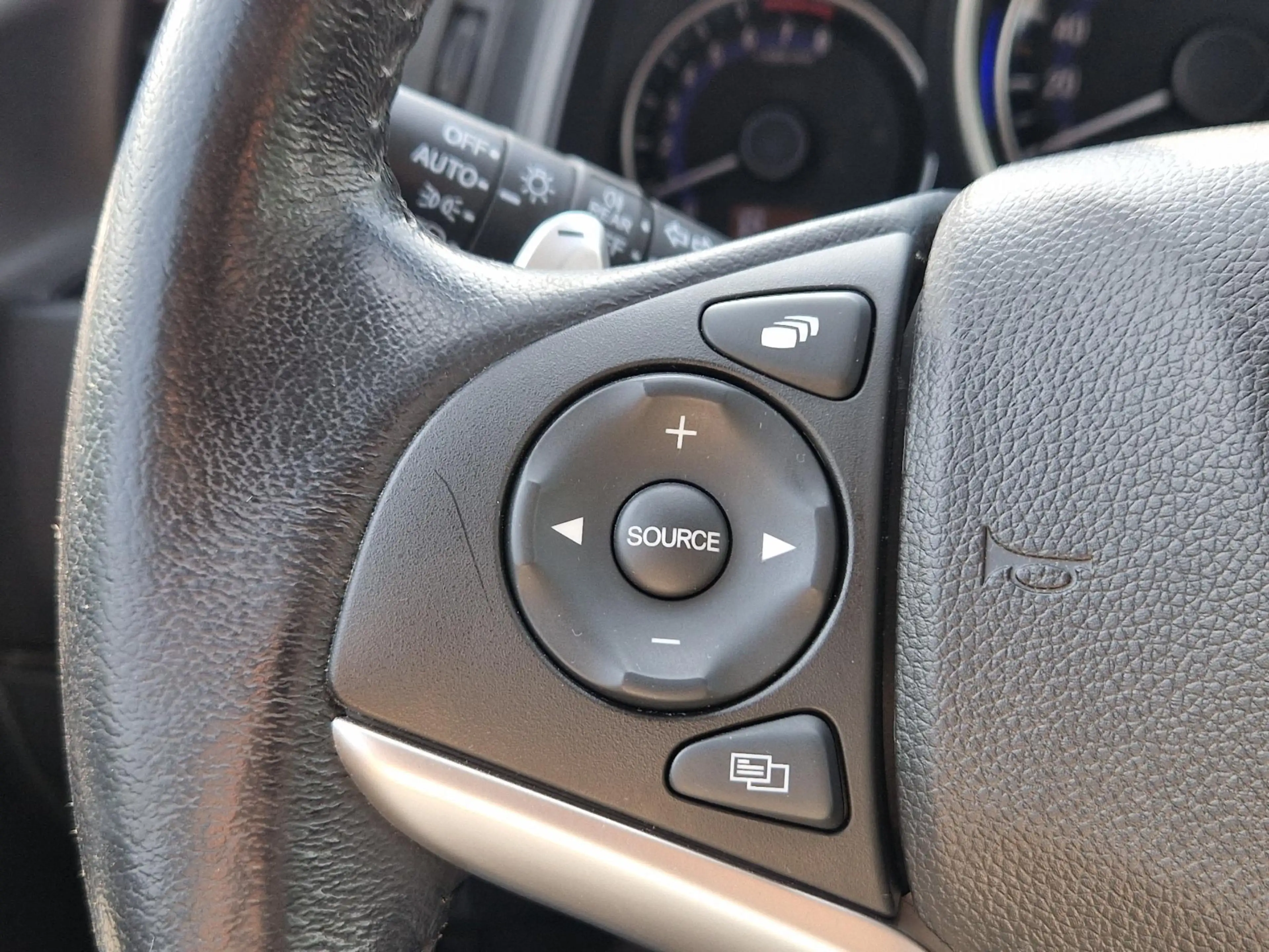 Honda Jazz 1.3 i-VTEC Elegance CAMERA CRUISE KEYLESS — photo 12
