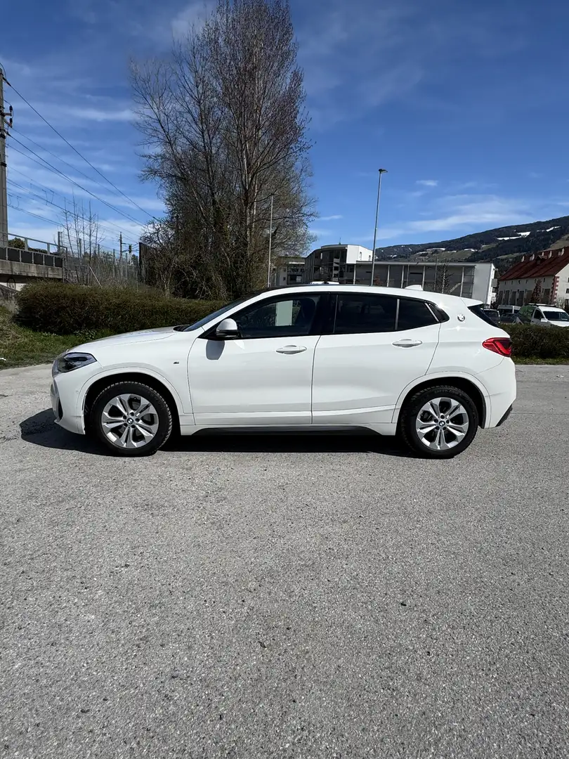 BMW X2 sDrive 18d Weiß - 1