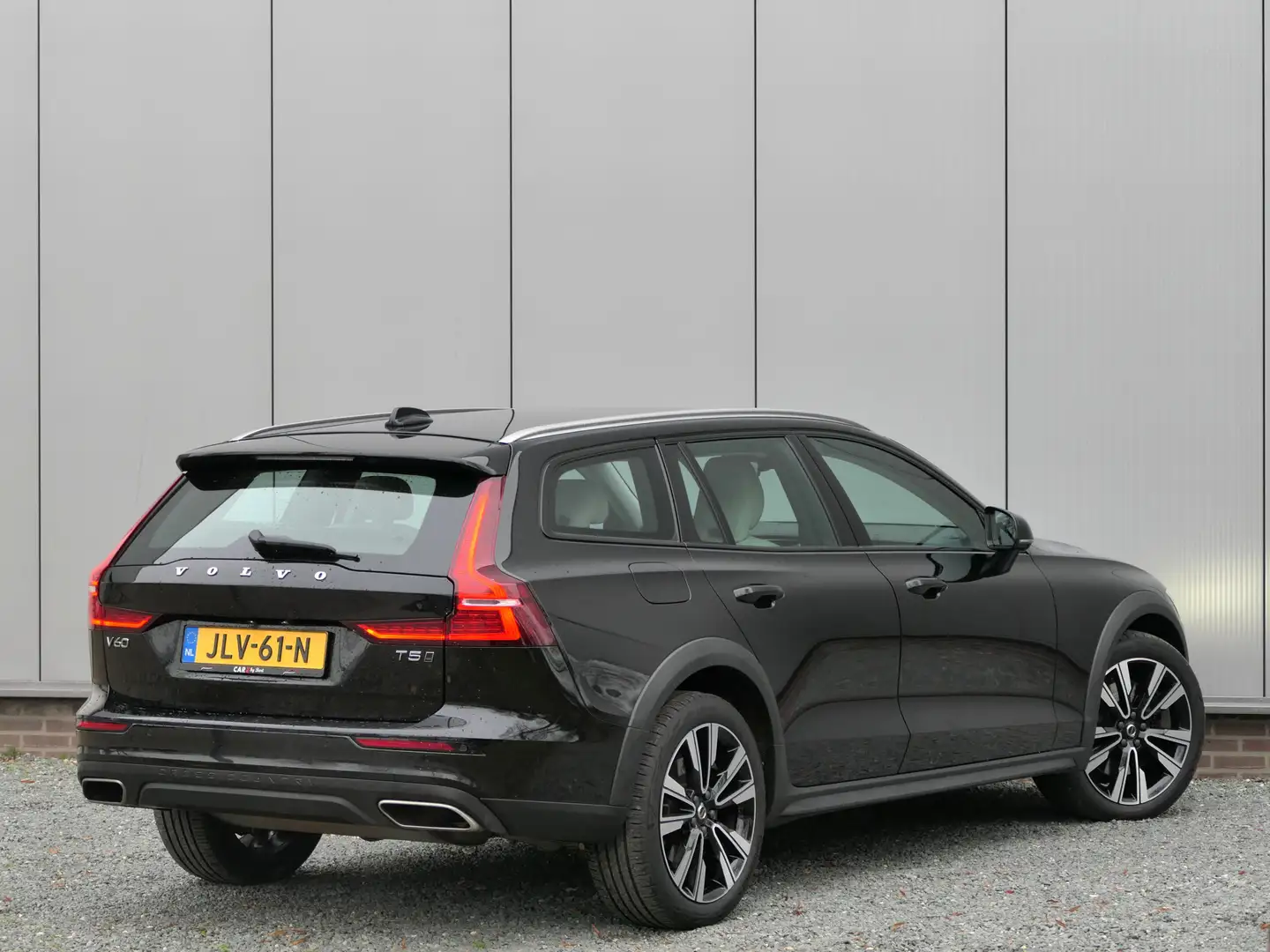 Volvo V60 Cross Country T5 AWD AUT 12MND garantie / 360° camera / Apple ca Noir - 2