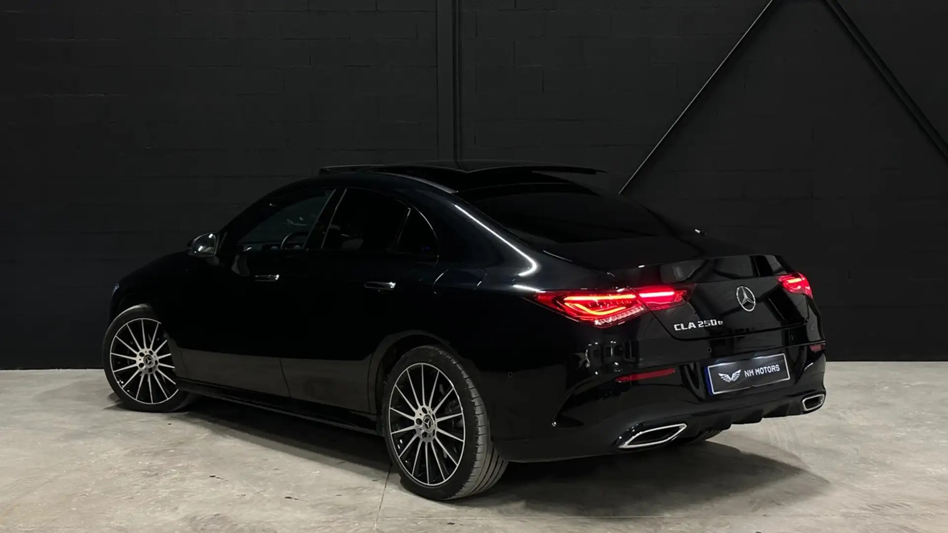 Mercedes-Benz CLA 250 250e 218 CV AMG Line Noir - 2