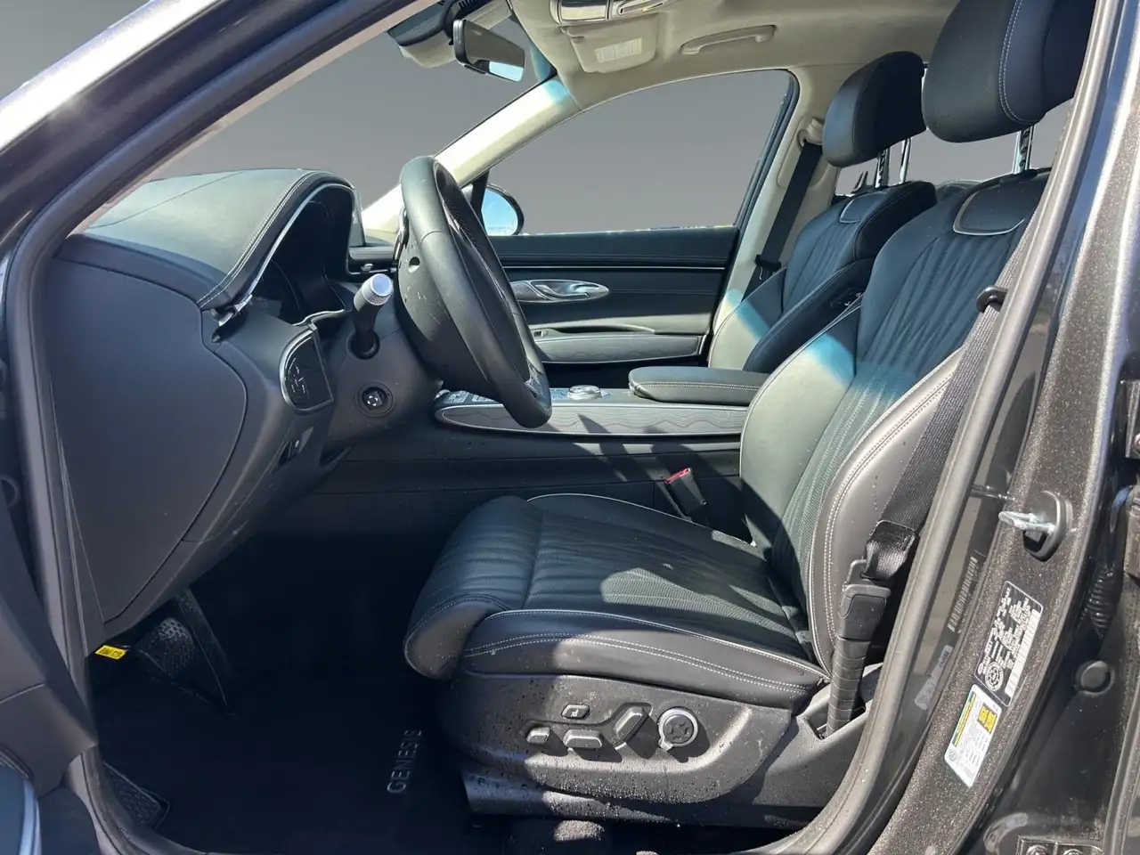 Genesis GV70 снимка Genesis GV70