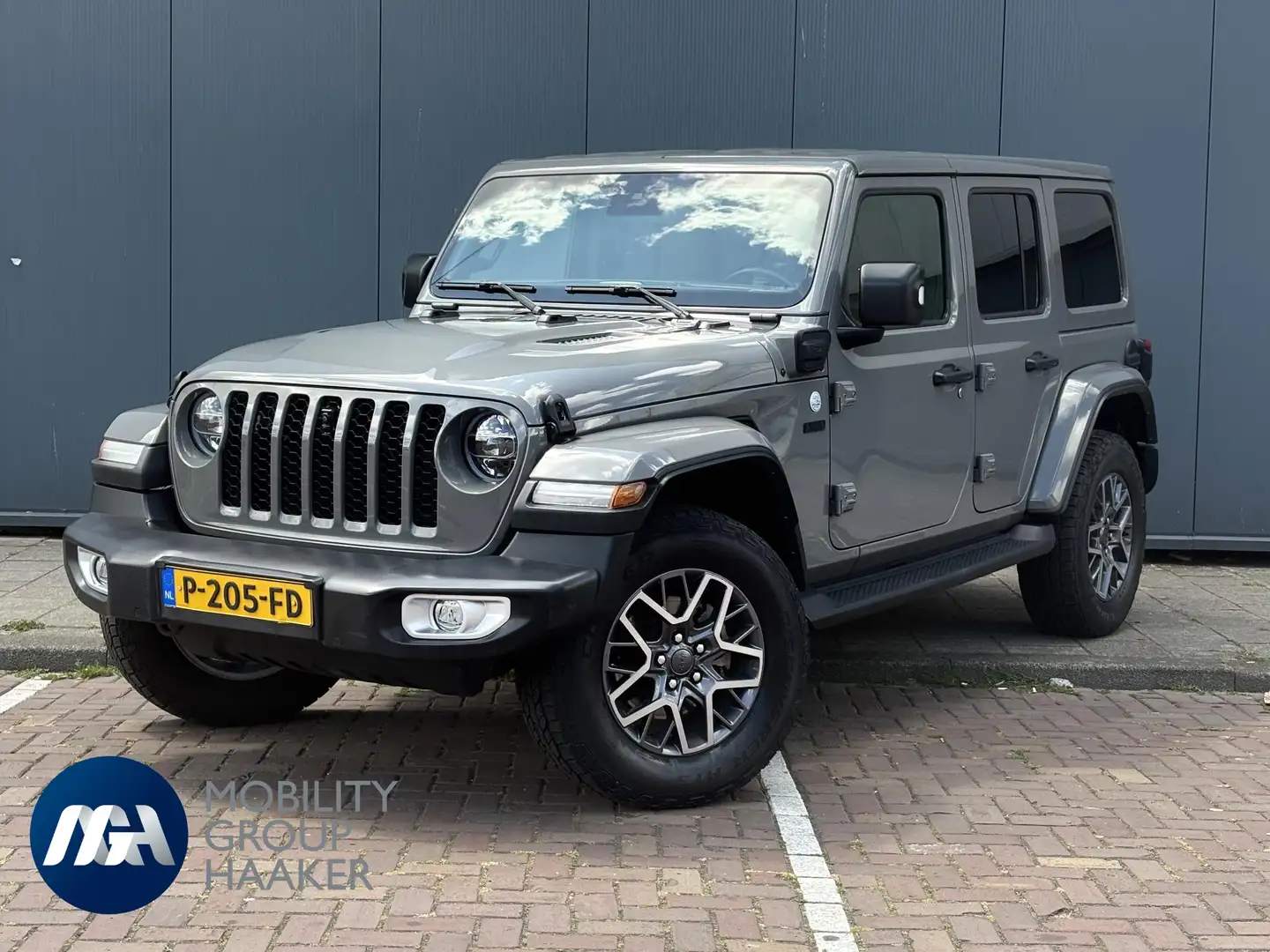 Jeep Wrangler Unlimited 4xe 380 Sahara Dealer onderhouden I Appl Grigio - 1