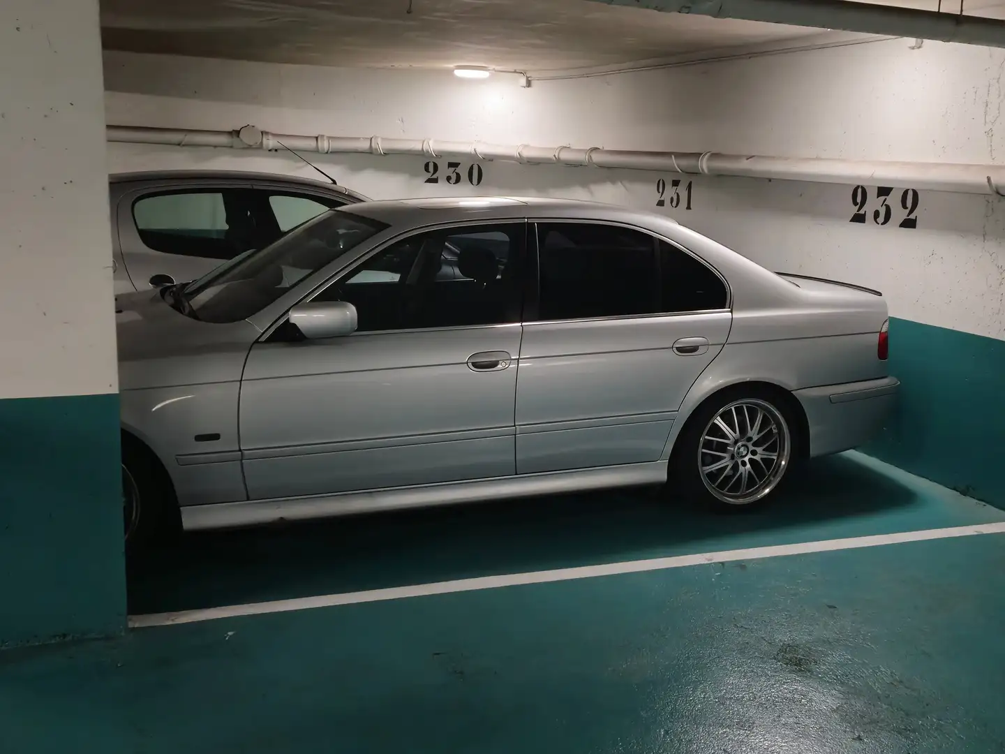 BMW 530 BMW 530i e39 Šedá - 2