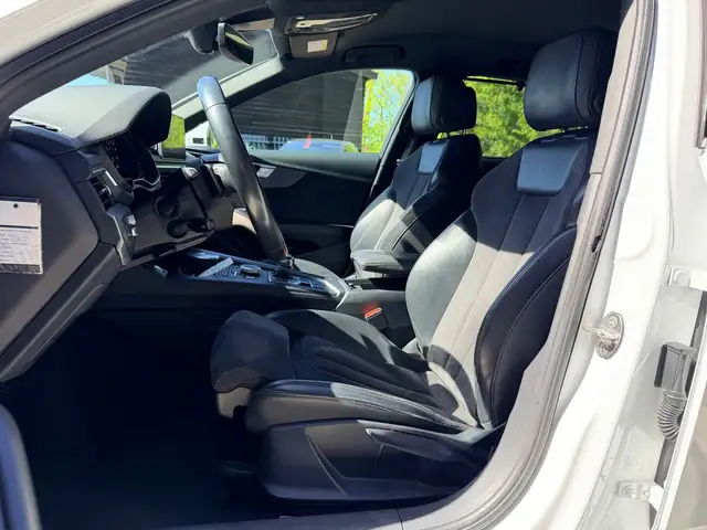 Audi A4 view 10