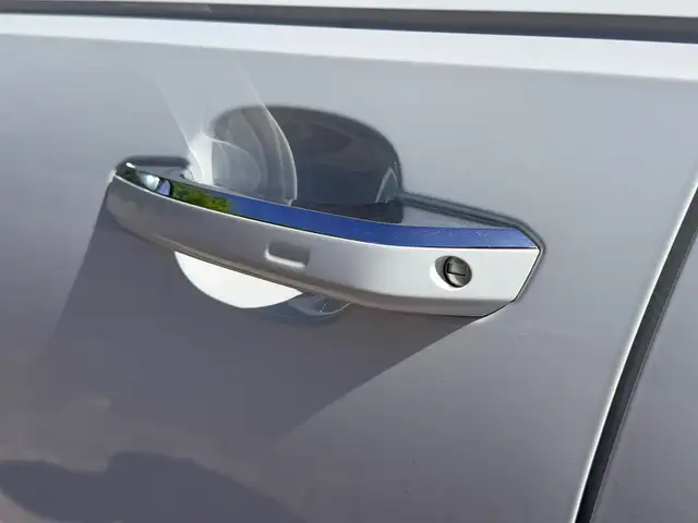 Audi A4 view 12