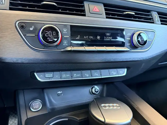 Audi A4 view 28