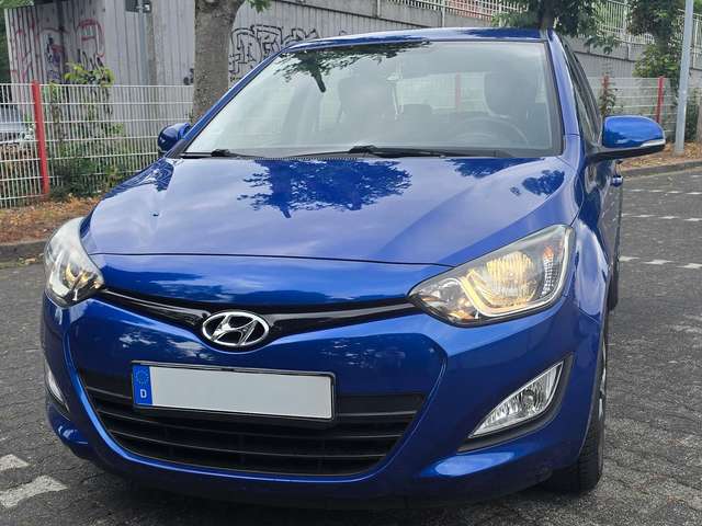 Imagine Hyundai i20 i20 1.4 Automatik Trend