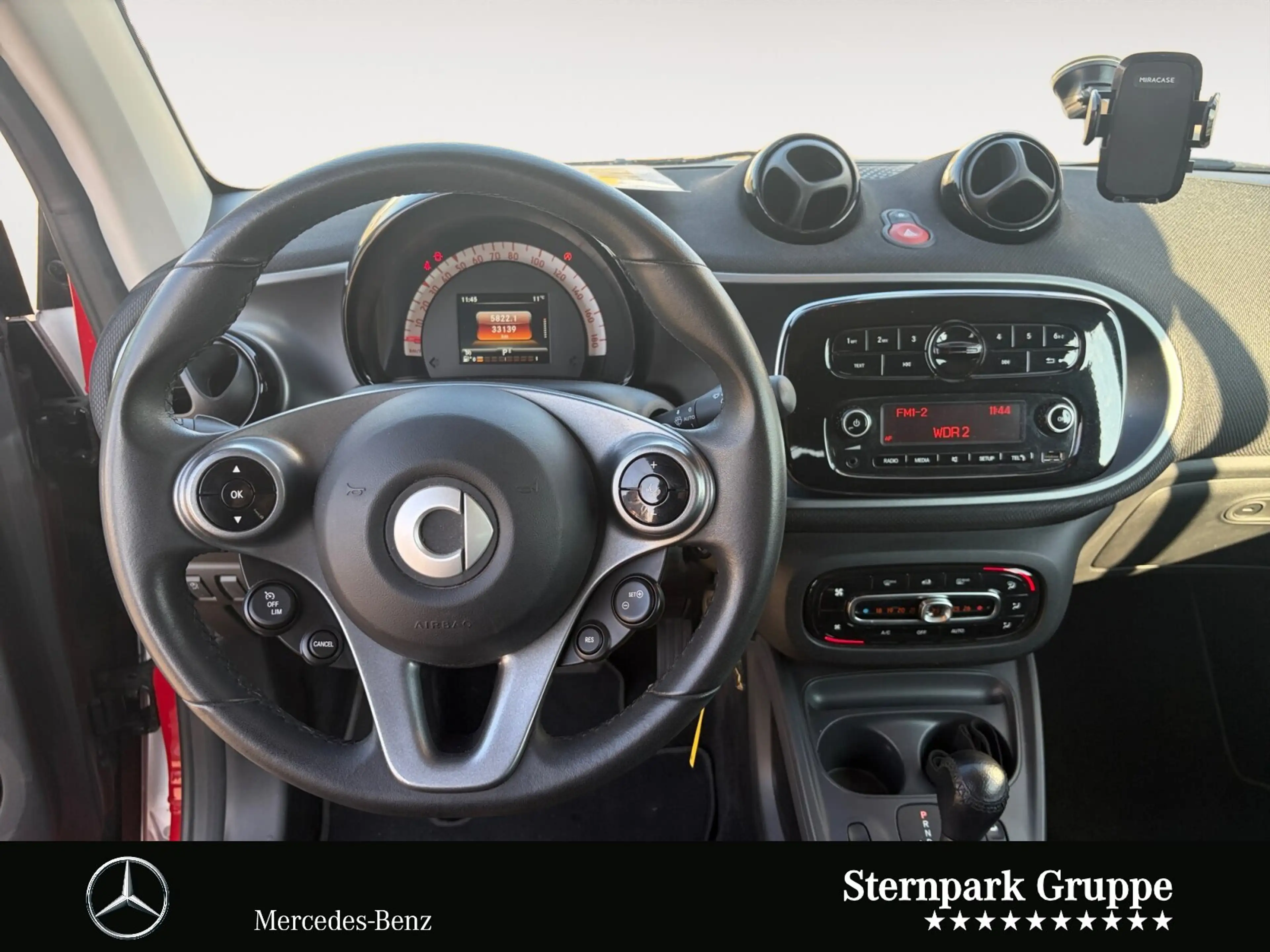 smart forTwo cabrio passion SHZ*TEMPOMAT*BLUETOOTH*uvm Autom./Klima/Sitzhzg./BC/Tempomat/L-R Sensor/eFH./USB-Anschluss — photo 10