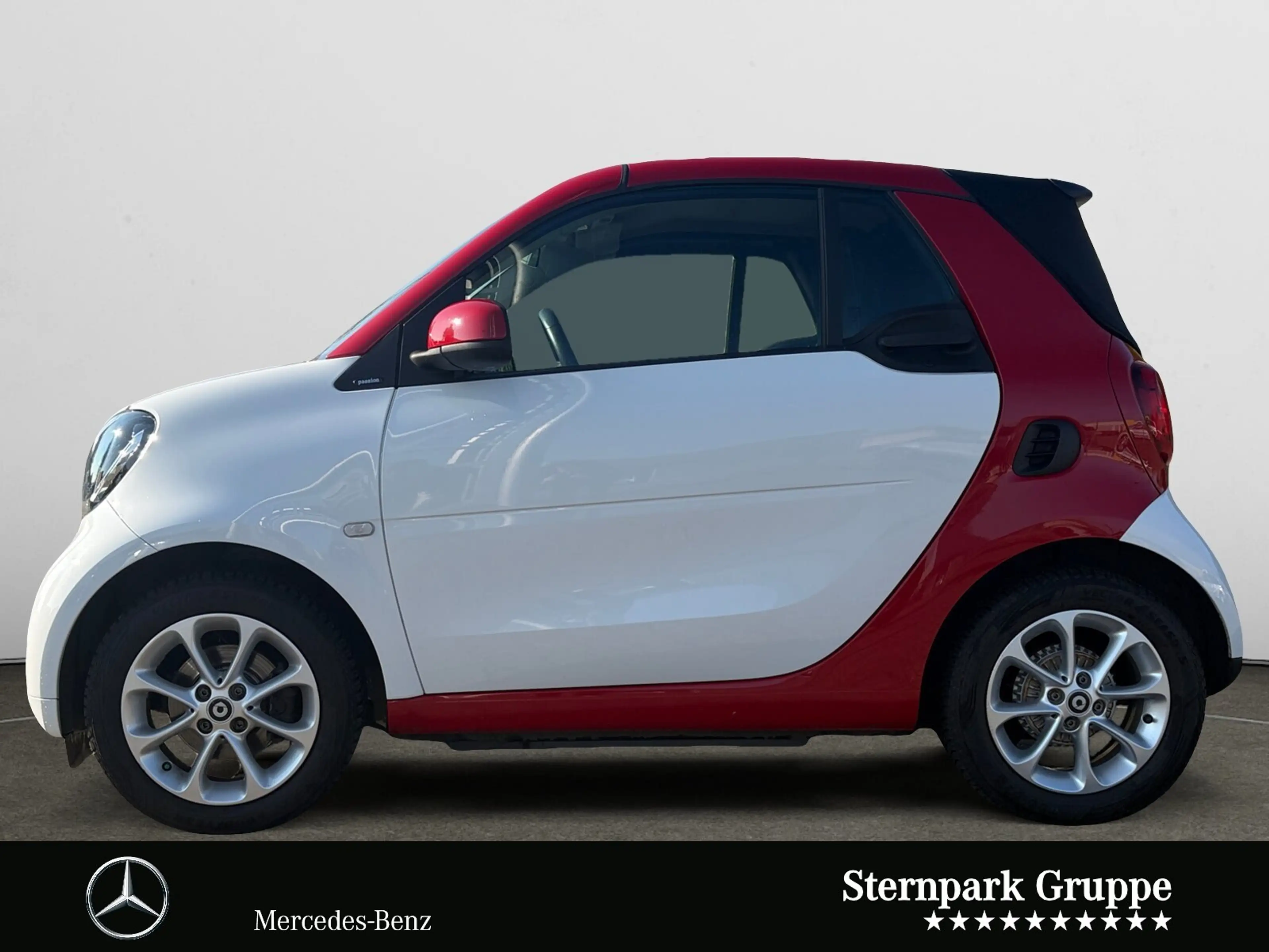 smart forTwo cabrio passion SHZ*TEMPOMAT*BLUETOOTH*uvm Autom./Klima/Sitzhzg./BC/Tempomat/L-R Sensor/eFH./USB-Anschluss — photo 2