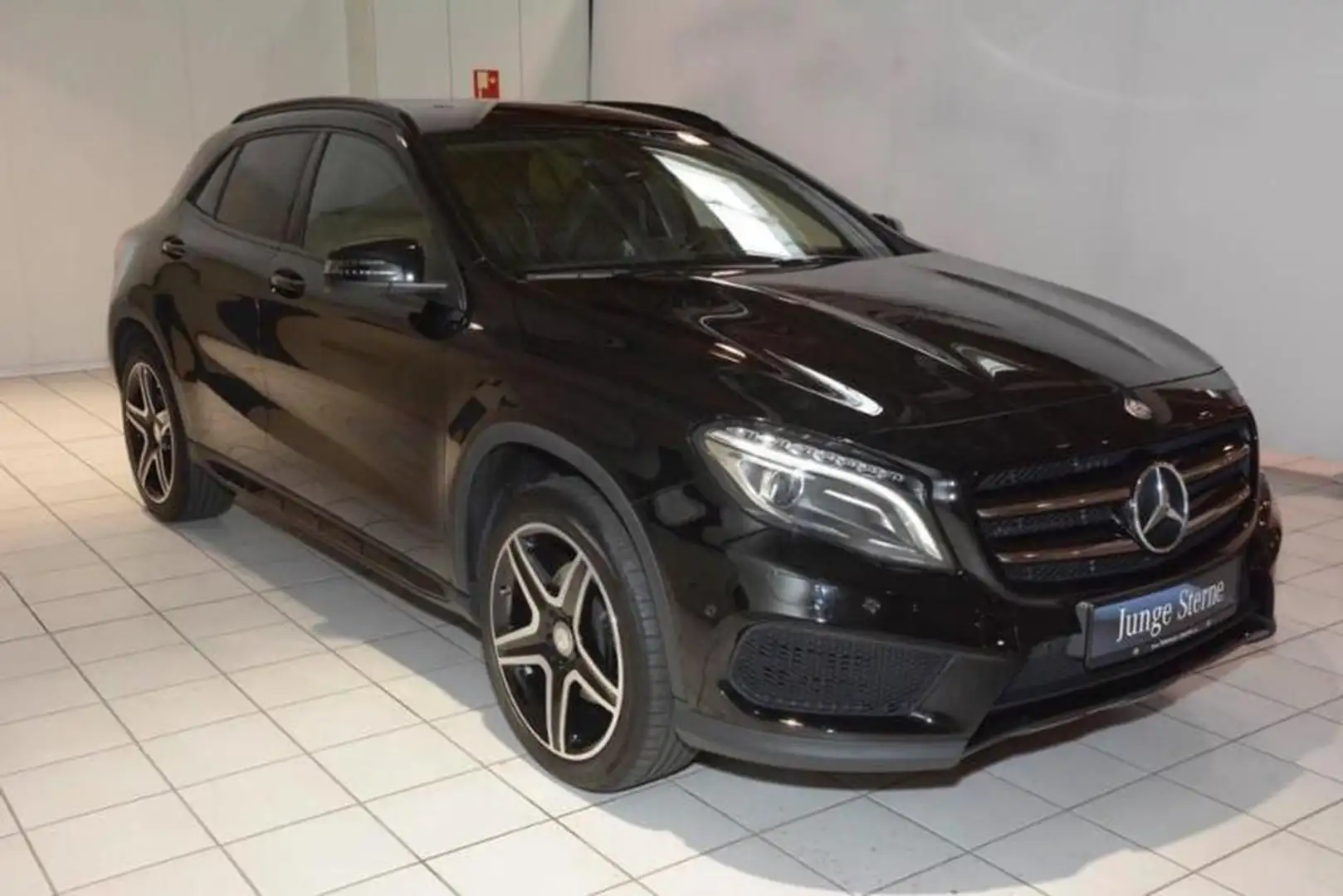 Mercedes-Benz GLA 220 220CDI AMG Line 7G-DCT Negro - 1