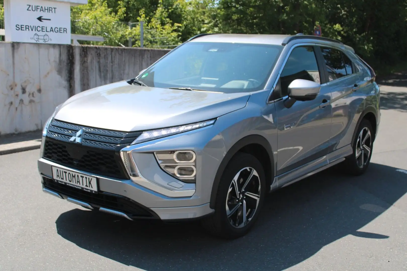Mitsubishi Eclipse Cross Plus Select Black Hybrid 4WD Kamer siva - 1