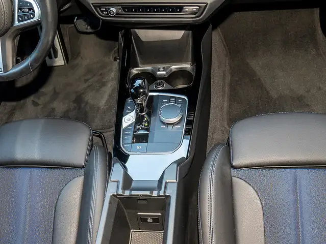 BMW I view 8