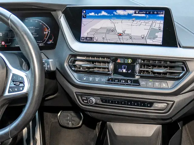 BMW 1 Series view 7