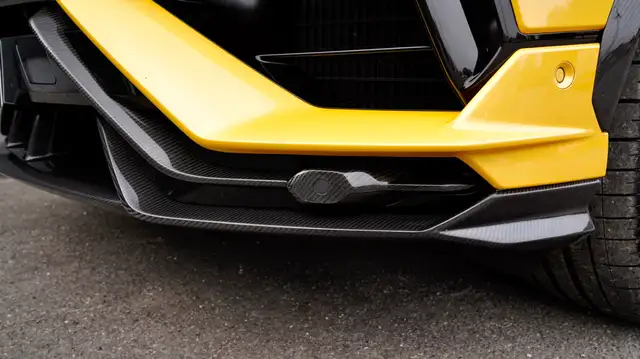 Lamborghini Urus view 11