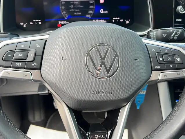 Volkswagen Polo view 8