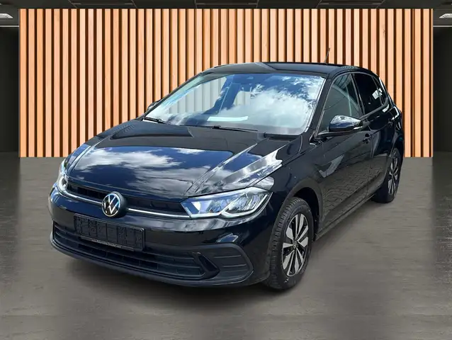 Volkswagen Polo view 2