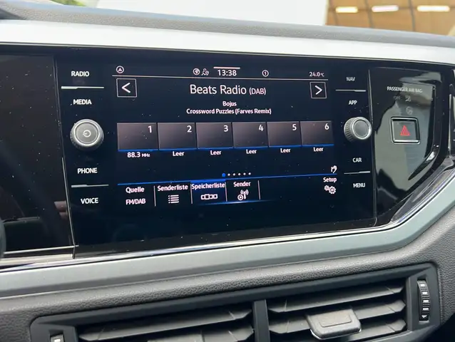 Volkswagen Polo view 11