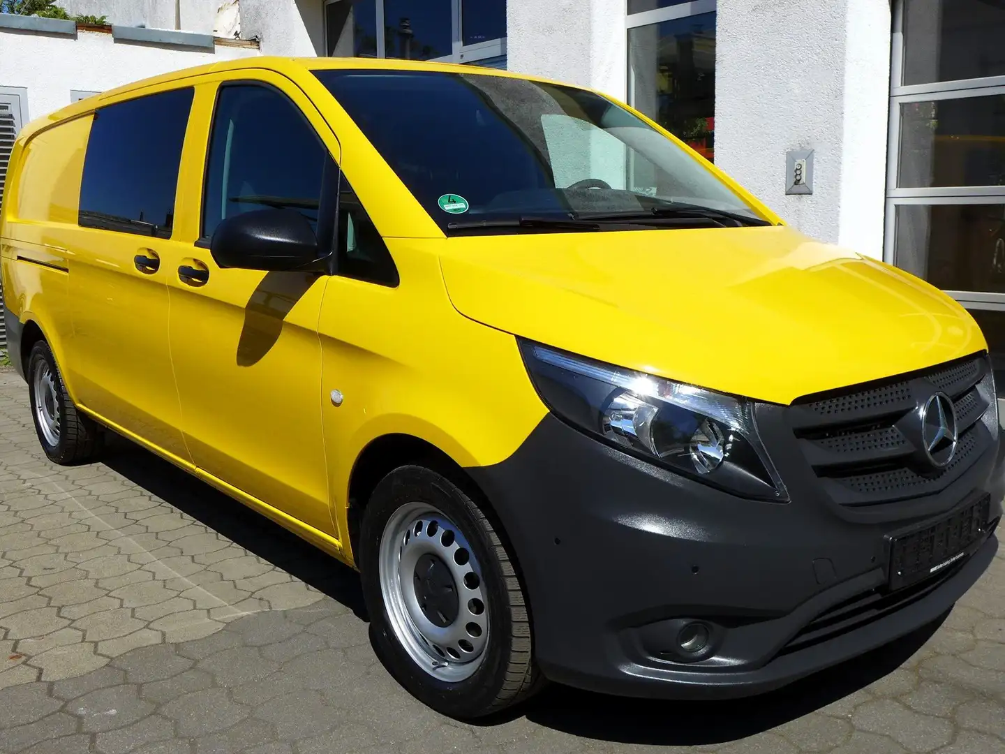 Mercedes-Benz Vito 114 CDI extralang 9G-Autom Klima Navi Gelb - 1