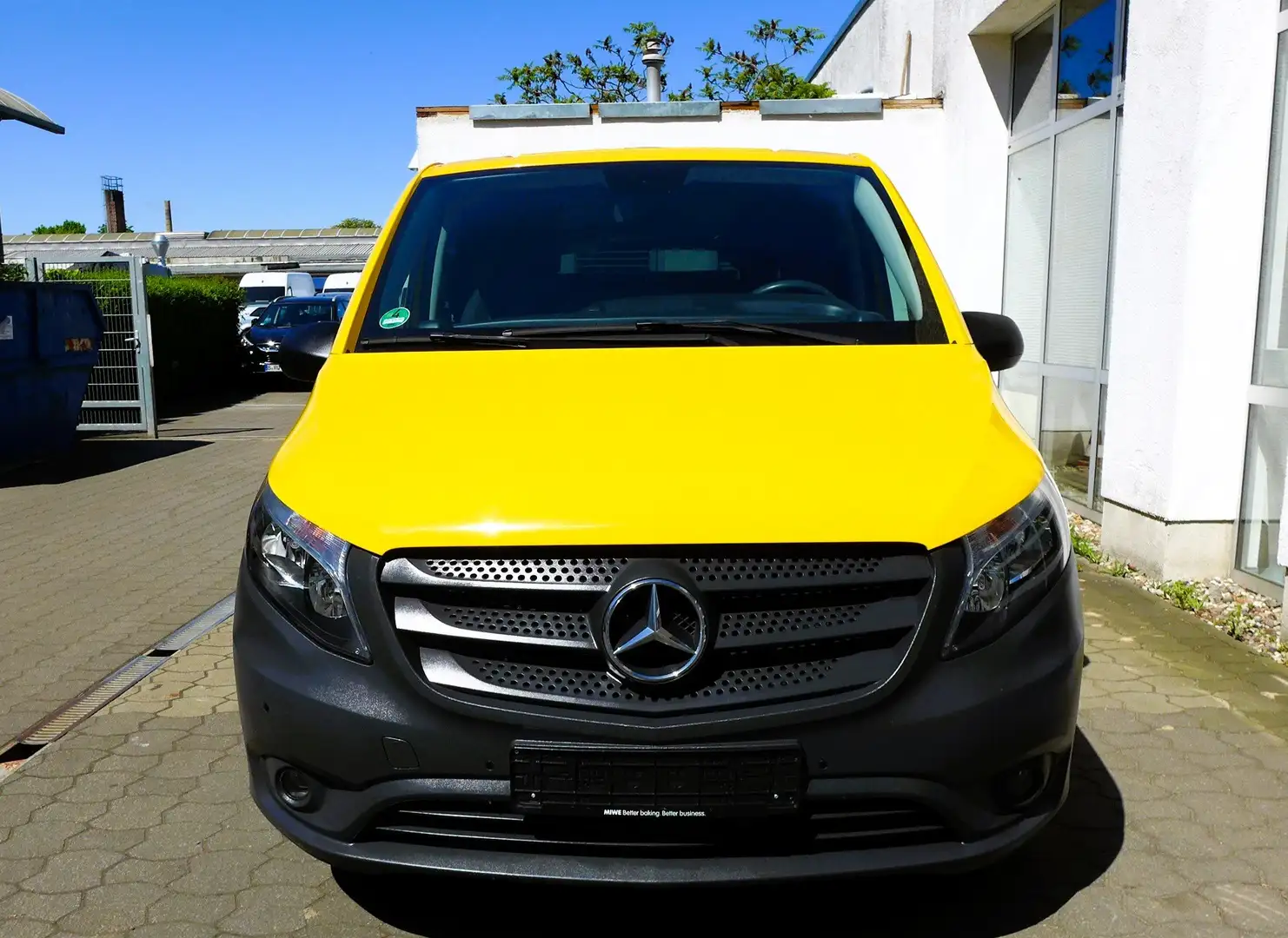 Mercedes-Benz Vito 114 CDI extralang 9G-Autom Klima Navi Gelb - 2