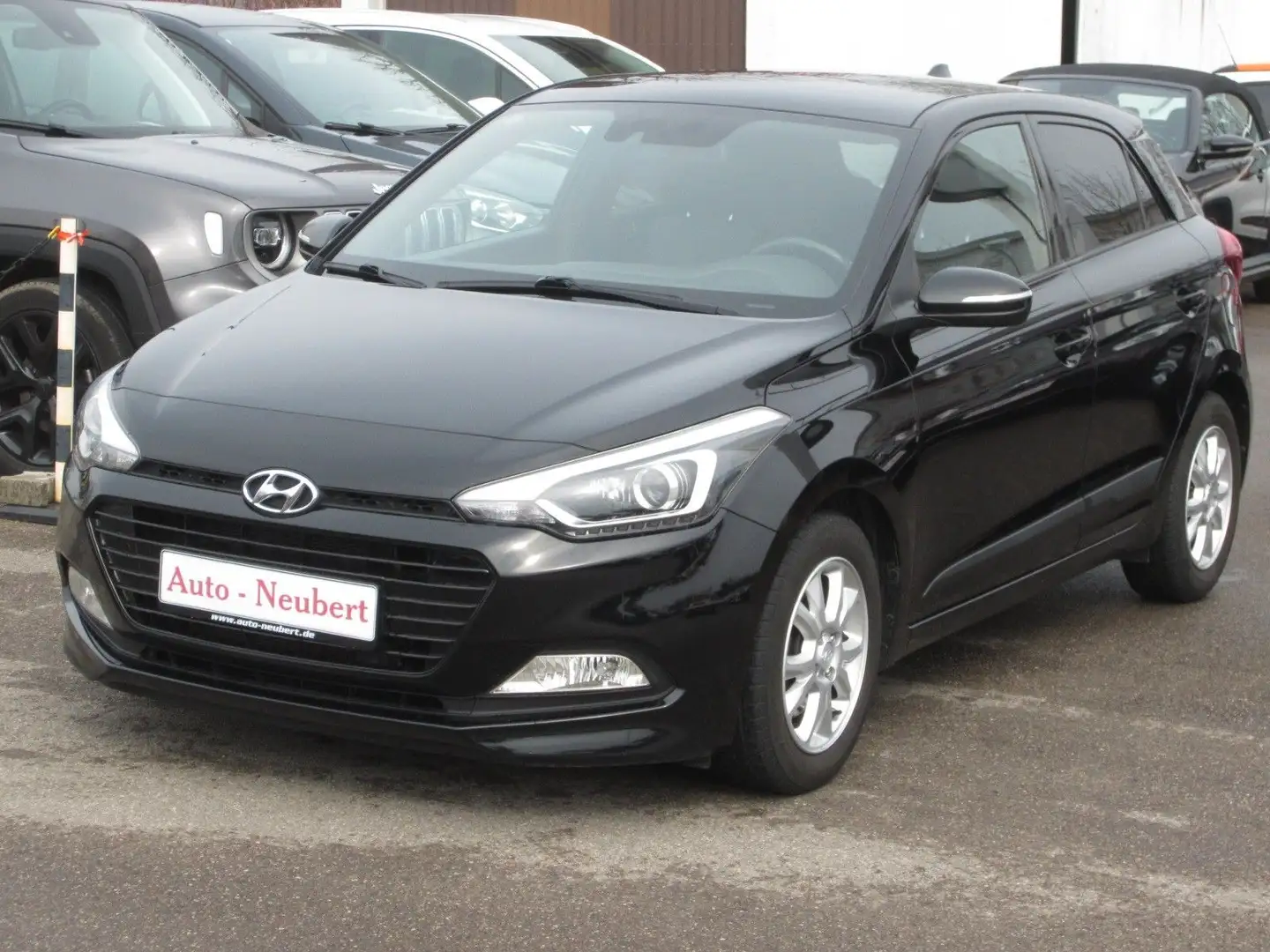 Hyundai i20 blue Passion Schwarz - 1