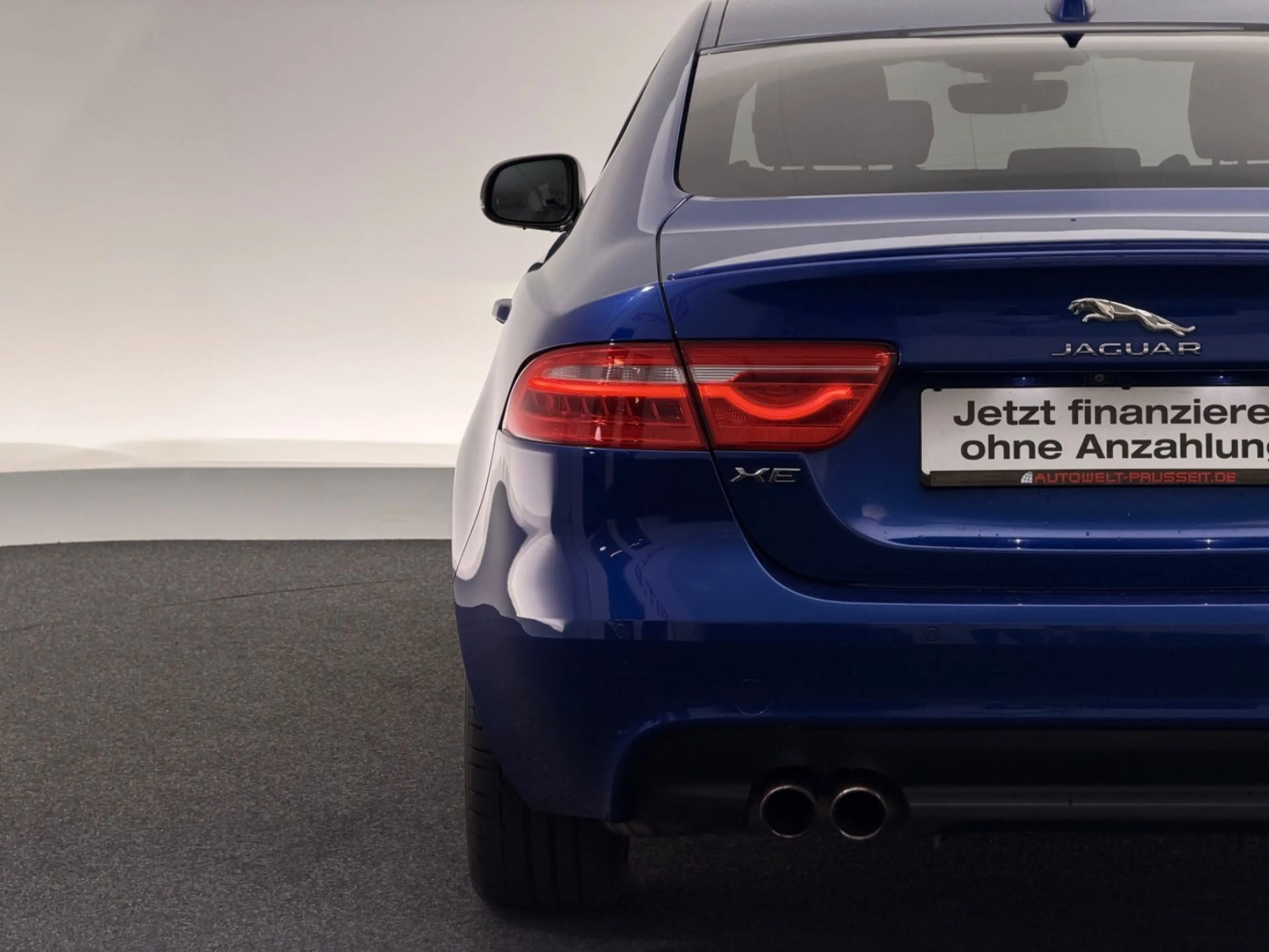 Jaguar XE 20d*R SPORT*BLACK PACK-XENON-R.KAM-ACC-SHZ-18 — photo 11