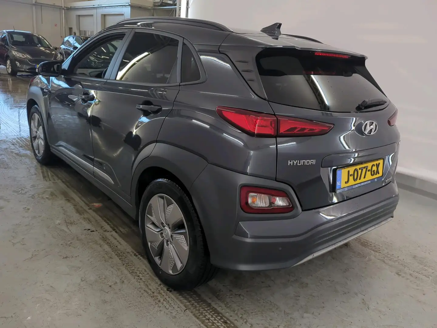 Hyundai KONA EV Fashion 64 kWh 204pk | SOH 100% | Design Pack | Gris - 2