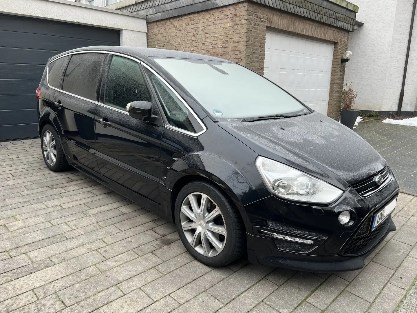 Ford S-Max S-Max+2.0+TDCi+DPF+Aut.+Titanium+S Чорний - 2