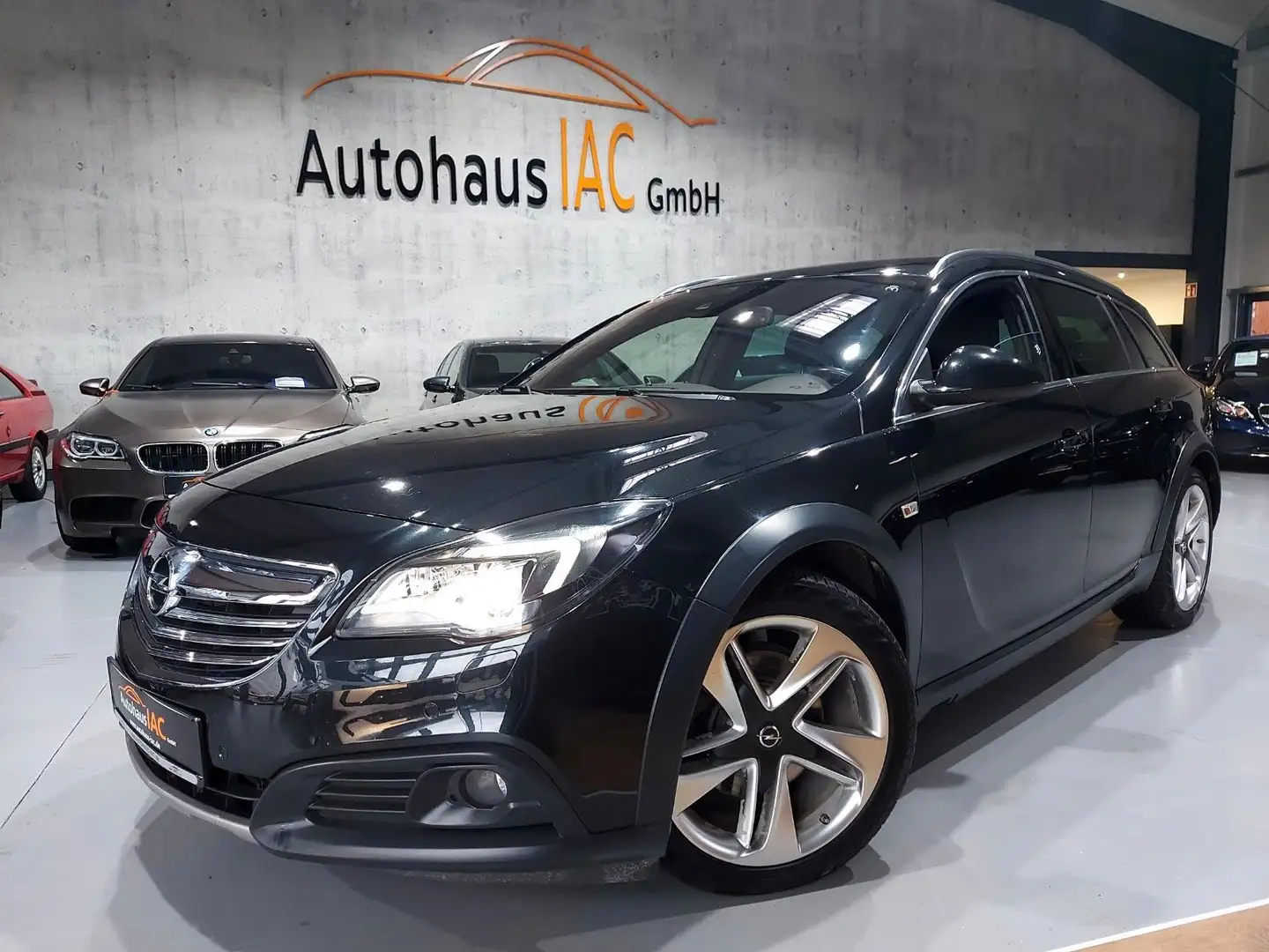 Opel Insignia A Country Tourer Basis 4x4 OPC RF-KAM Schwarz - 1