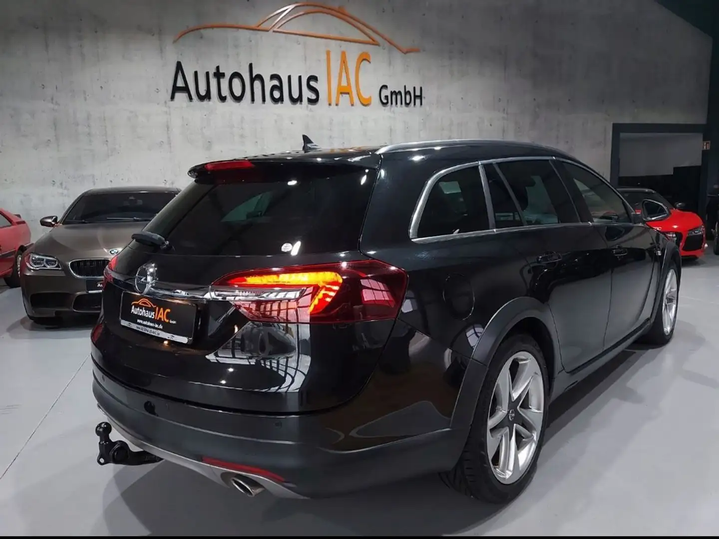Opel Insignia A Country Tourer Basis 4x4 OPC RF-KAM Schwarz - 2