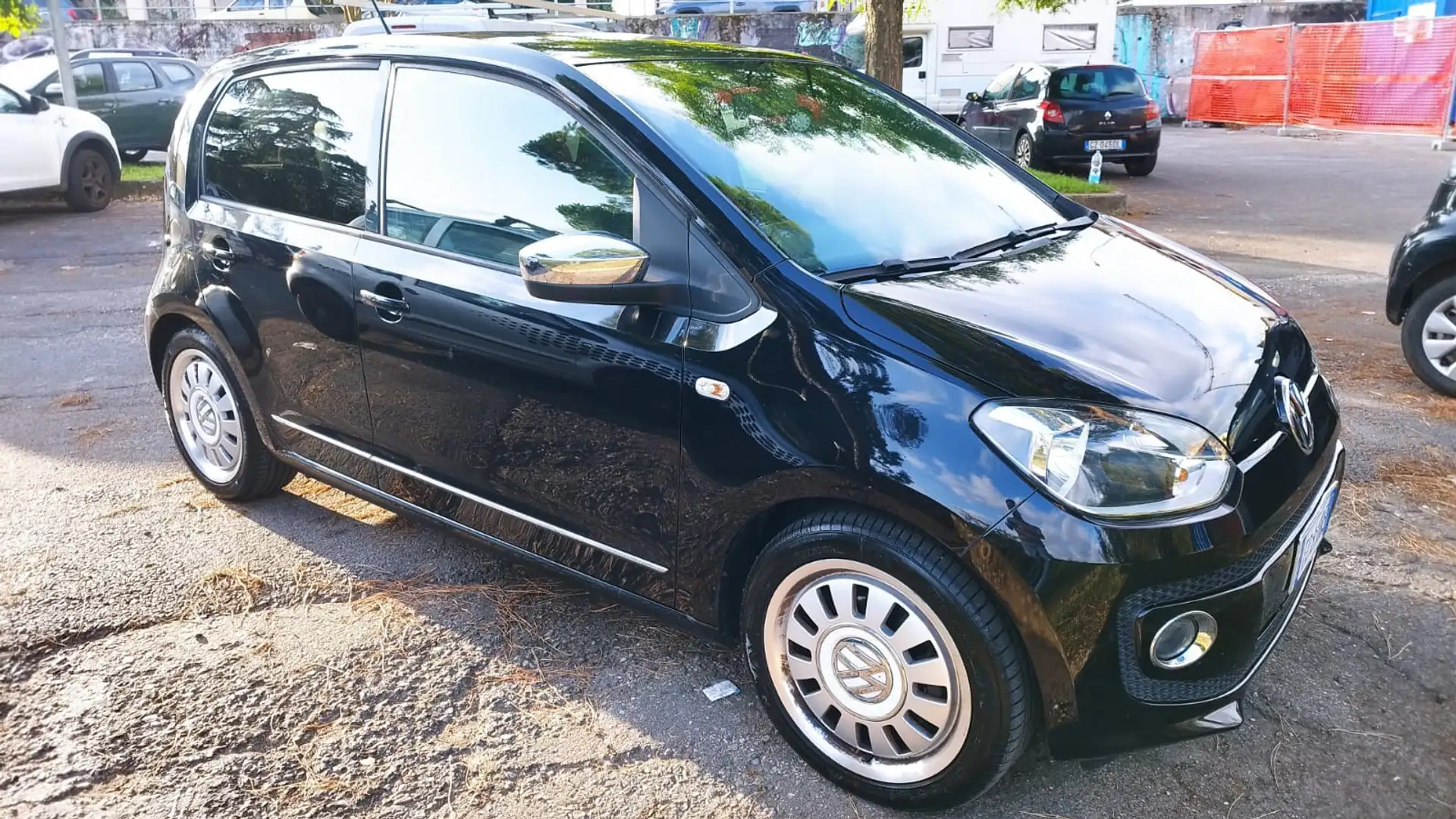 Volkswagen up! 5p 1.0 High 75cv E6 - 1