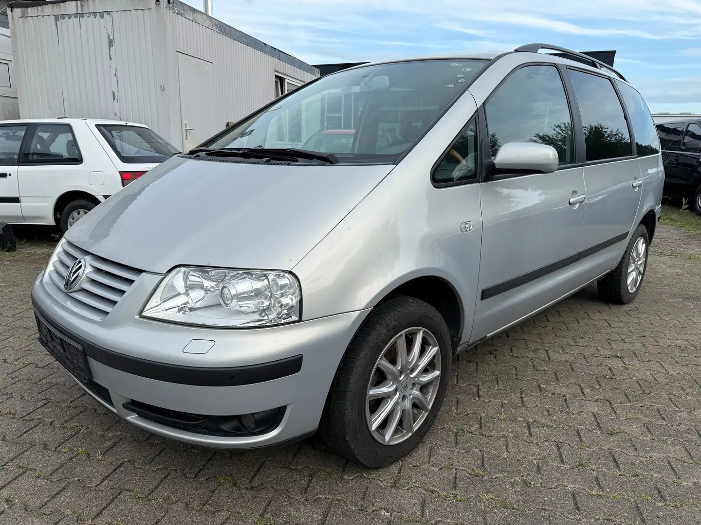 Volkswagen Sharan 1.9 TDI Automatik Highline Argent - 1