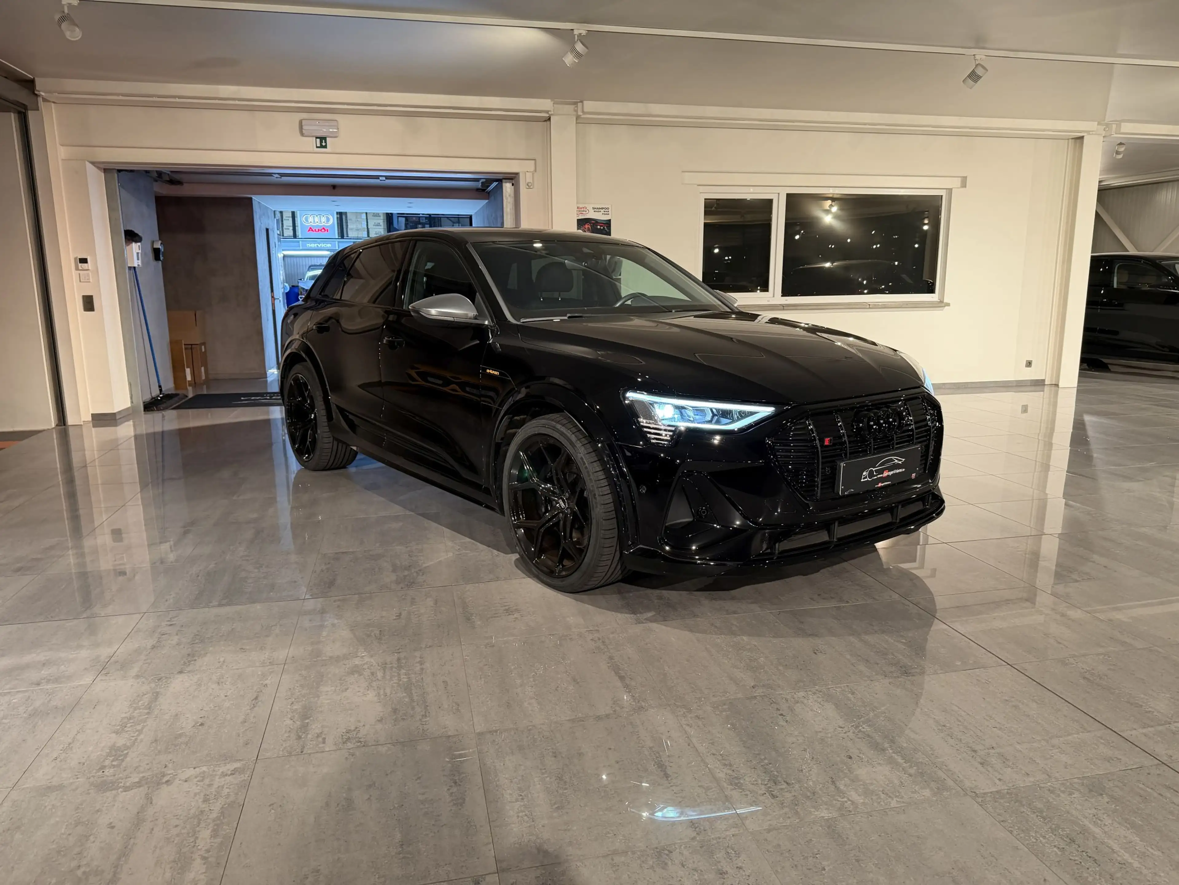 Audi SQ8 e-tron 503PK QUATTRO * FULL BLACK PACK * STANDVERWARMIN — photo 2