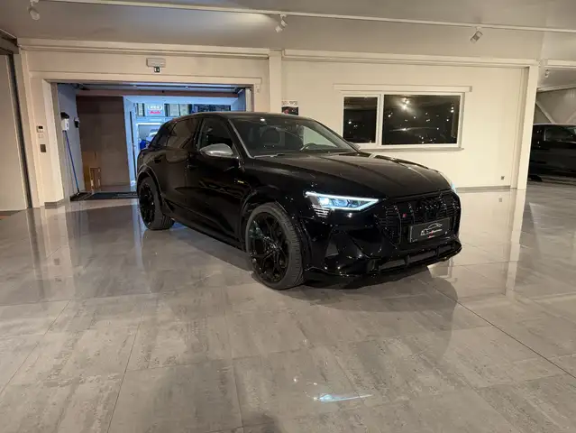 Audi SQ8 e-tron 503PK QUATTRO * FULL BLACK PACK * STANDVERWARMING