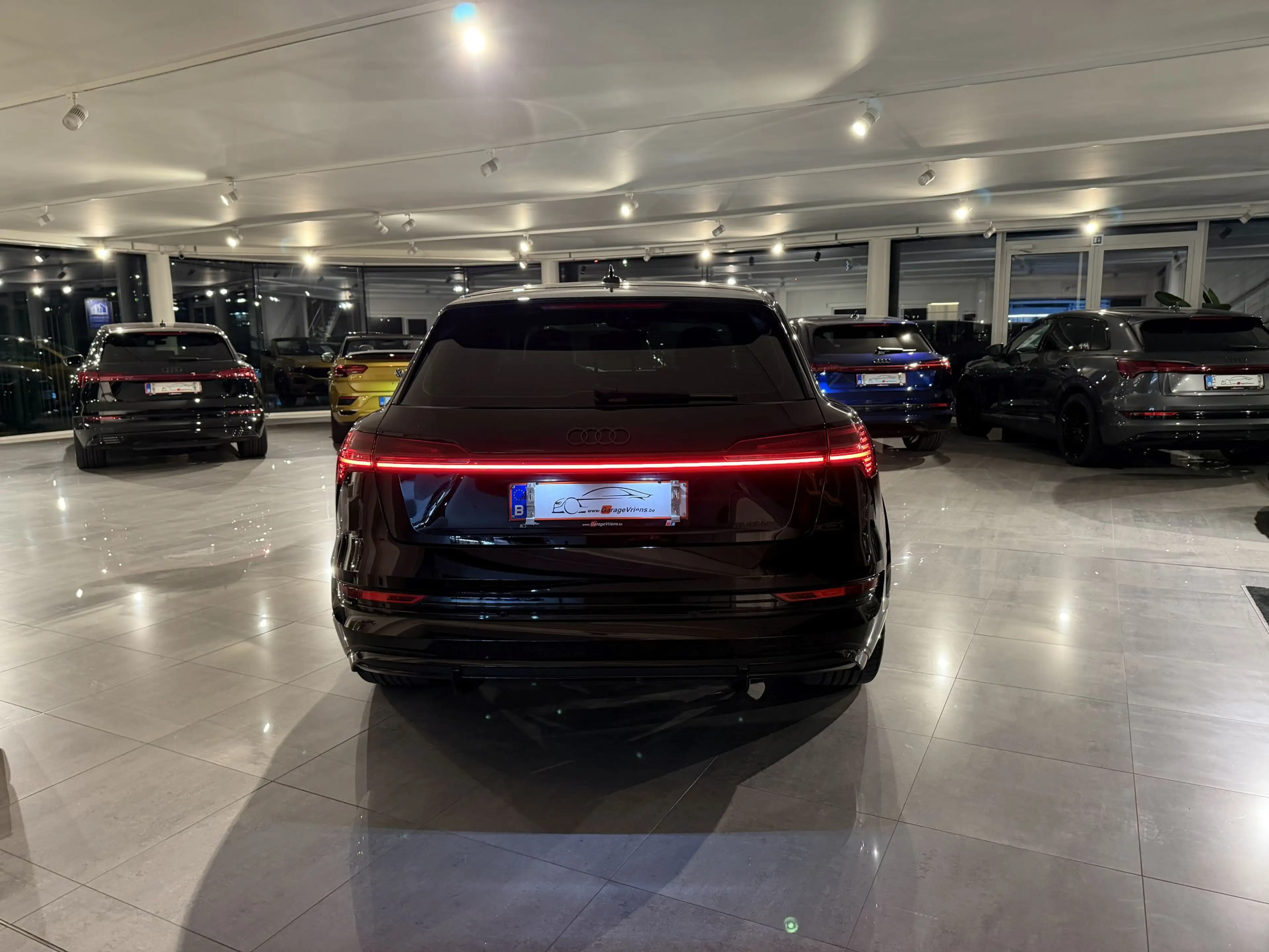 Audi SQ8 e-tron 503PK QUATTRO * FULL BLACK PACK * STANDVERWARMIN — photo 3